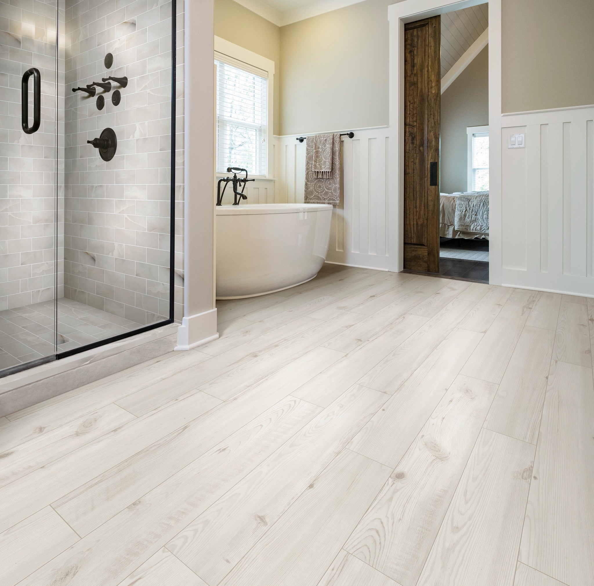 Shaw Floorte Pro Allegiance + Acc Jackson Pine room scene