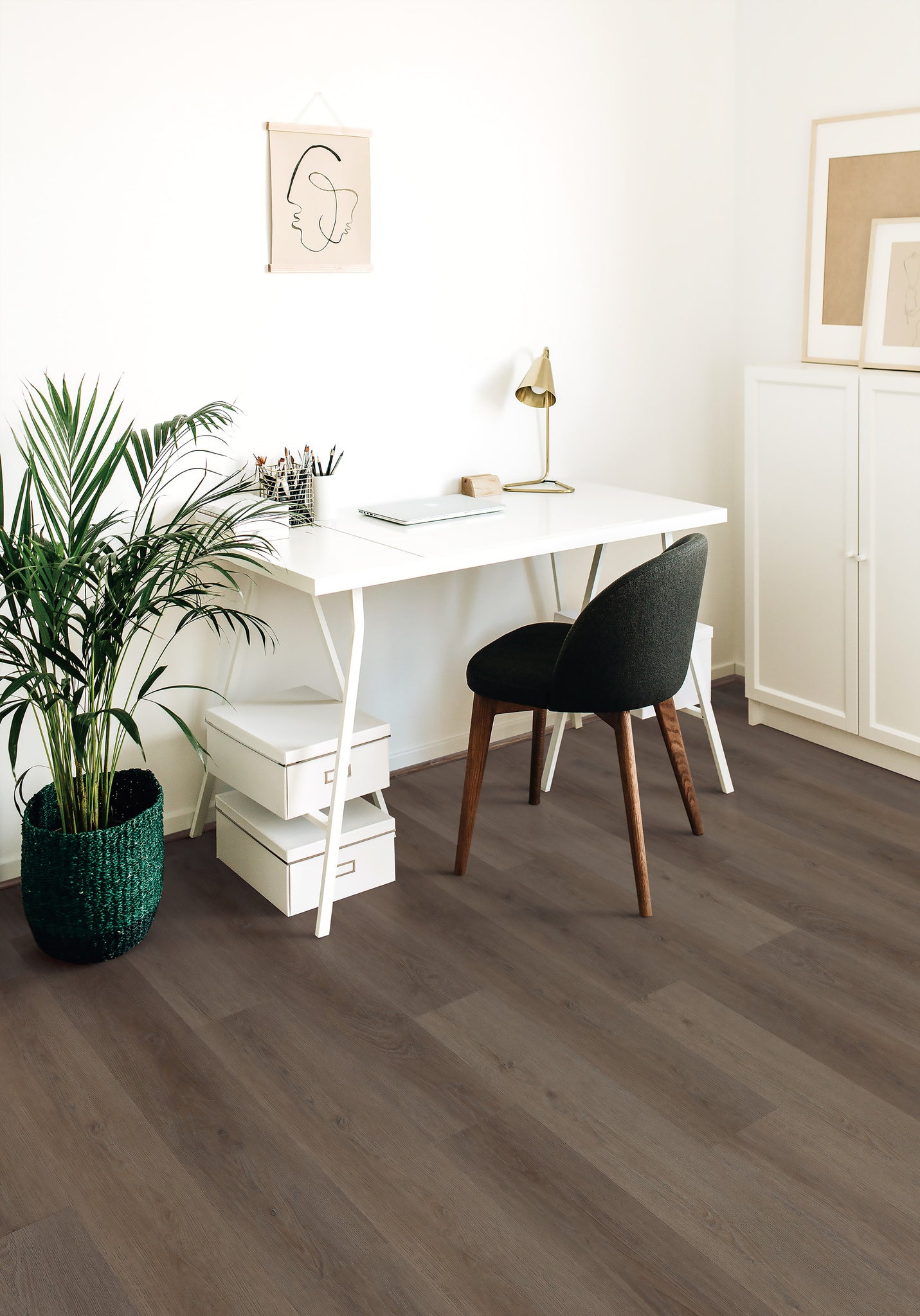 Coretec Plus – Eastwell Oak  7x48" Plank - GreenFlooringSupply.com