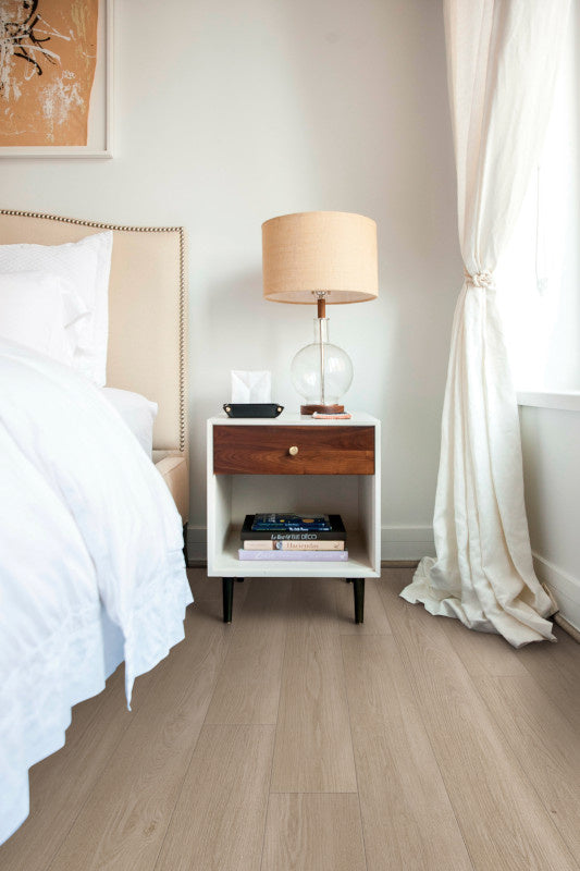 Coretec Plus Premium Integrated Bevel with Softstep – Balanced Oak 7" - GreenFlooringSupply.com