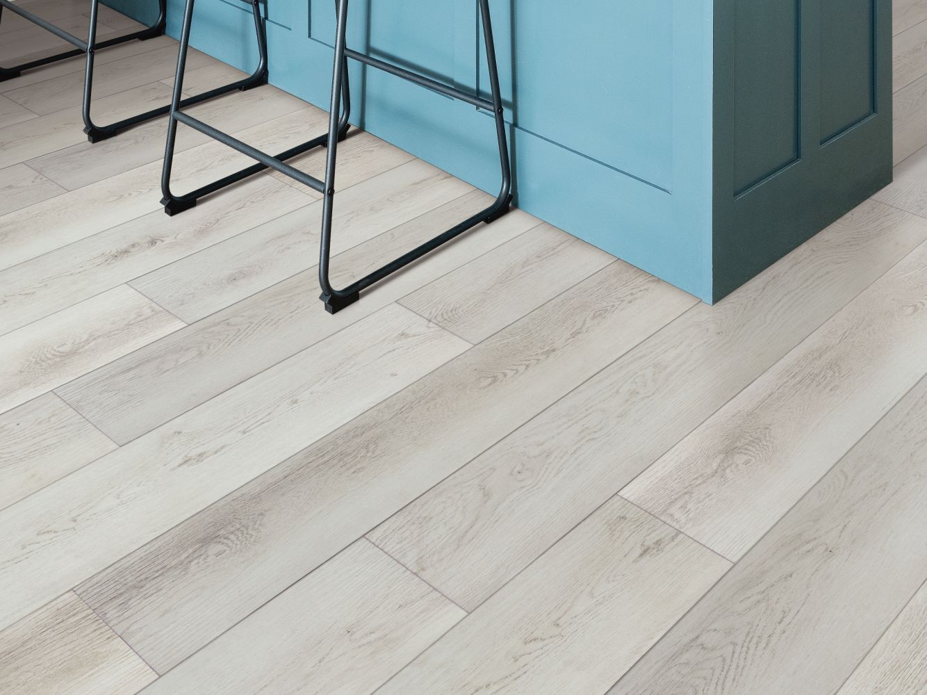 Shaw Floorte Pro Paladin Plus - Feather Grey 7" - GreenFlooringSupply.com