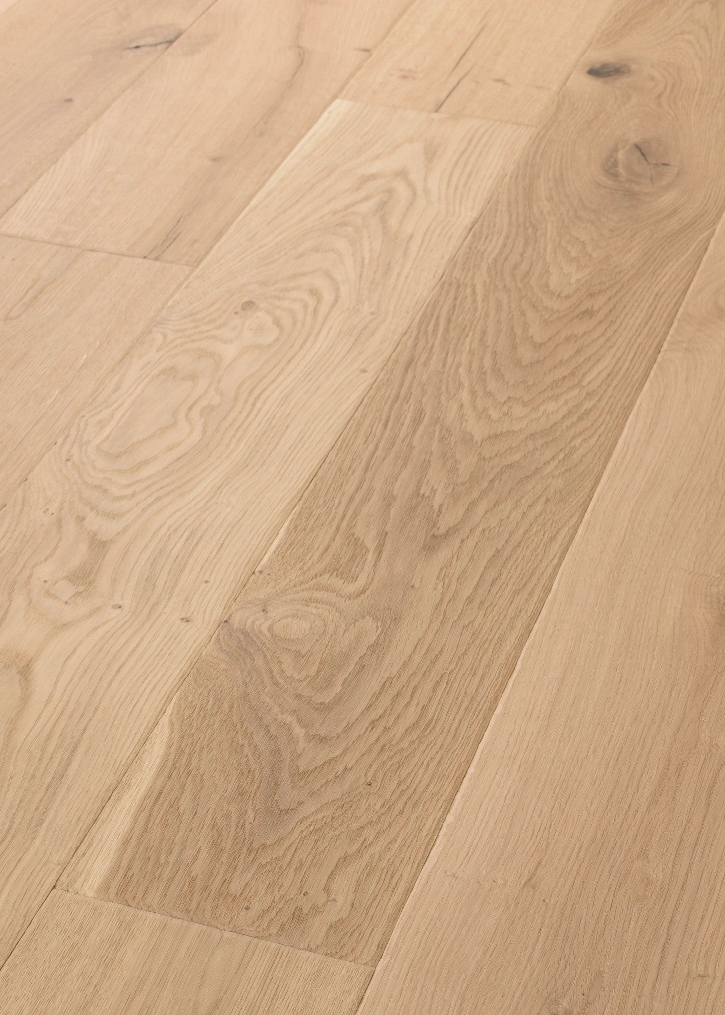 Anderson Tuftex Artisan Oak Canvas engineered hardwood angled view