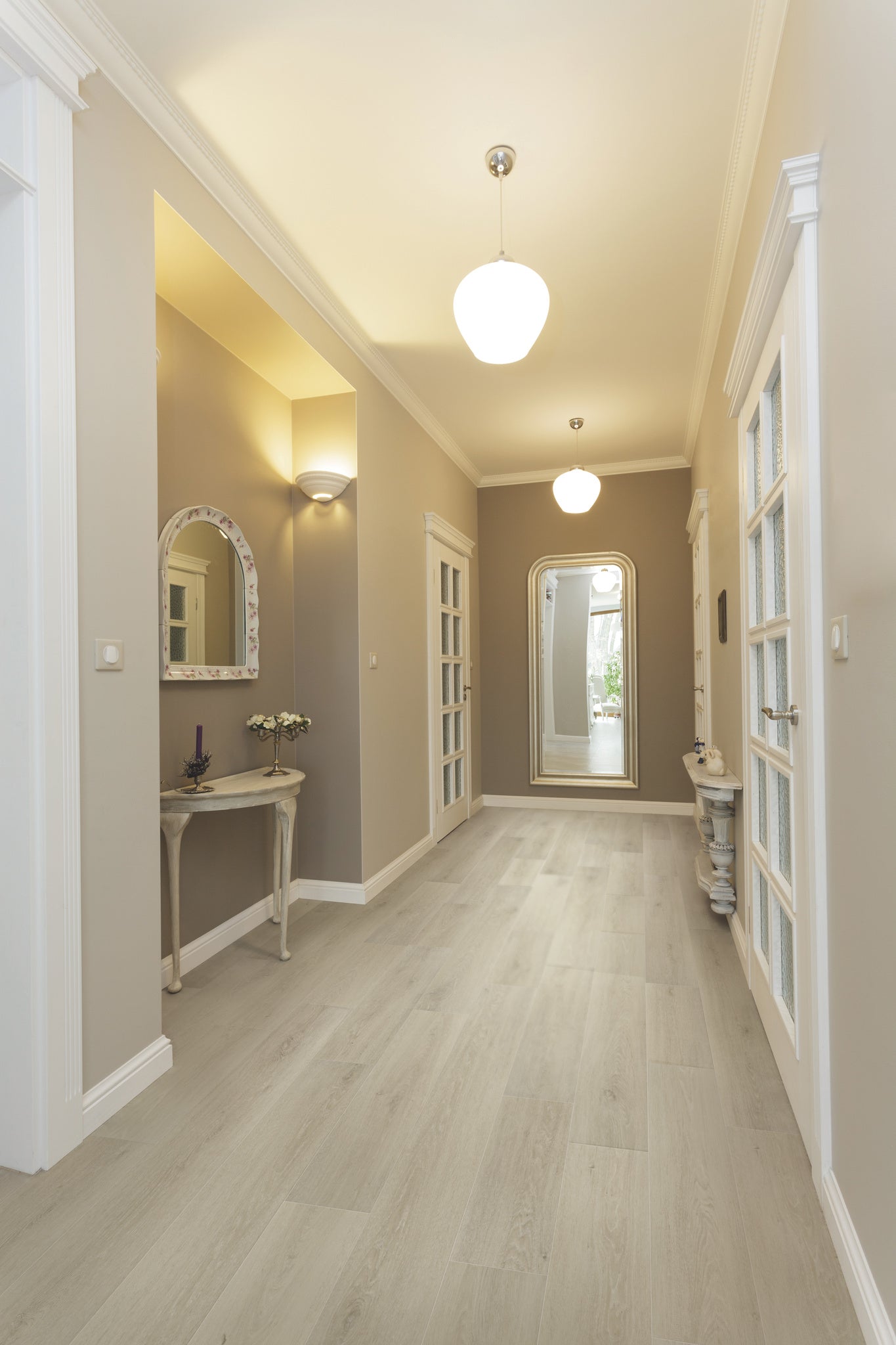 Coretec Plus Grande Empire Oak 9" x 82" - GreenFlooringSupply.com