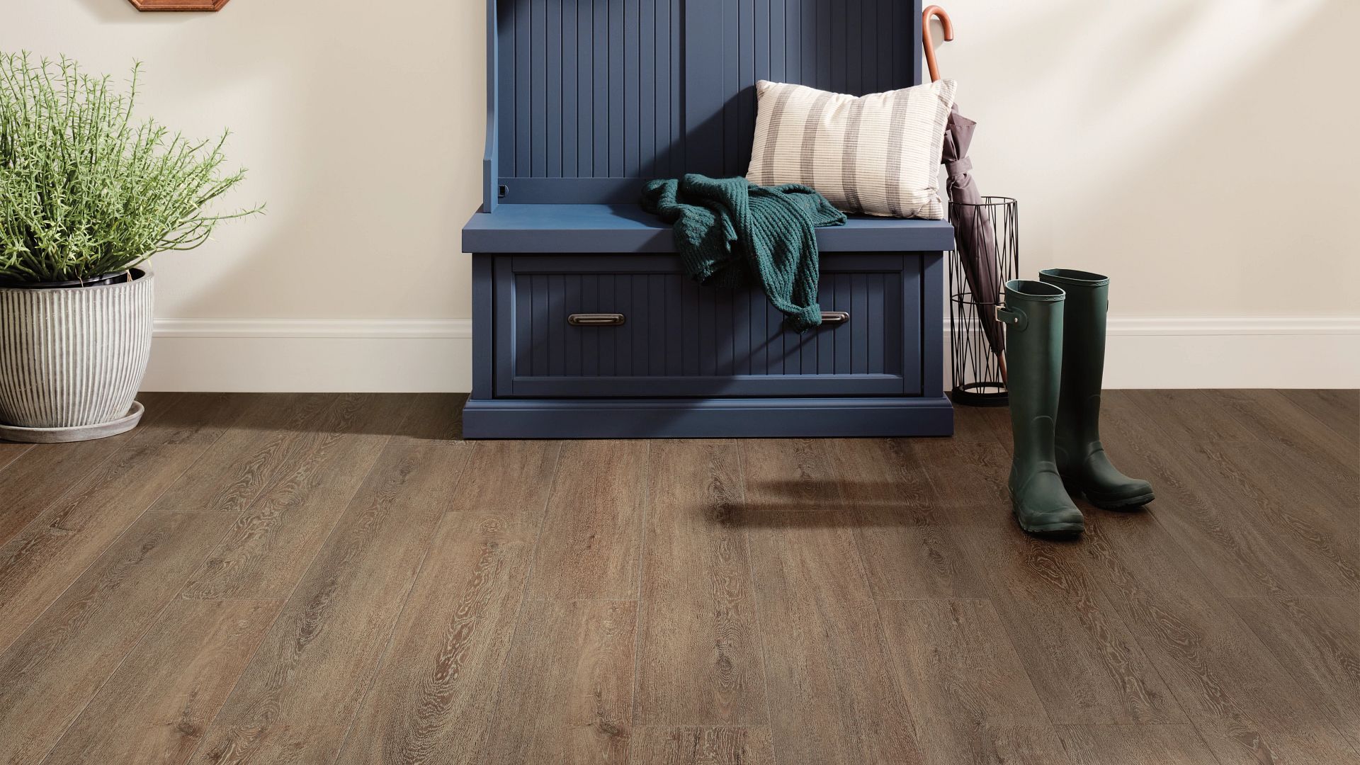 Coretec Plus HD Integrated Bevel Laurent Oak 7"x60" - GreenFlooringSupply.com