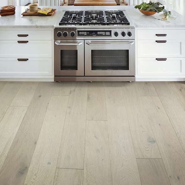 Shaw Castlewood Oak Engineered Wood  - Knight 7.5" - GreenFlooringSupply.com