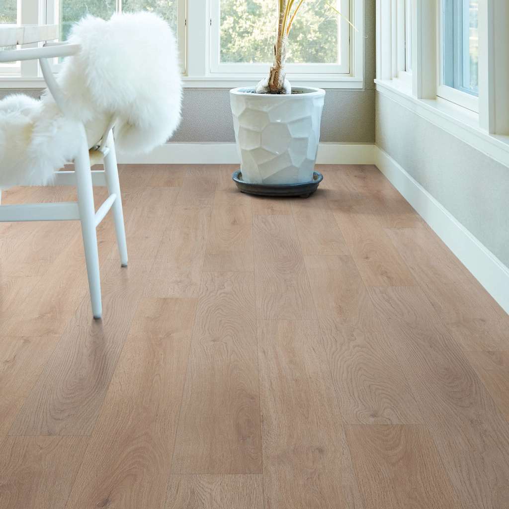 Shaw Floorte Classic Distinction Plus - Villa Oak 7" - GreenFlooringSupply.com